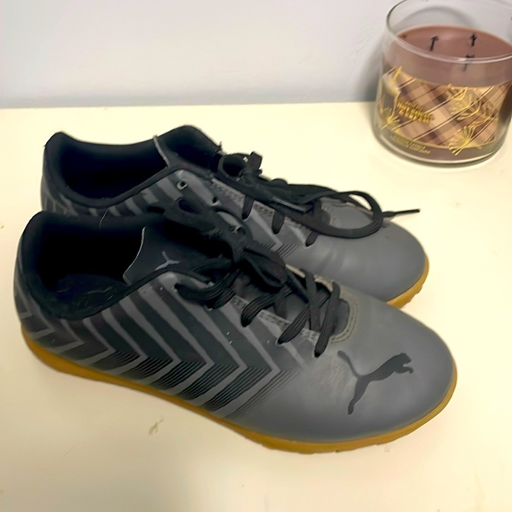 Puma boys size 3 sneakers